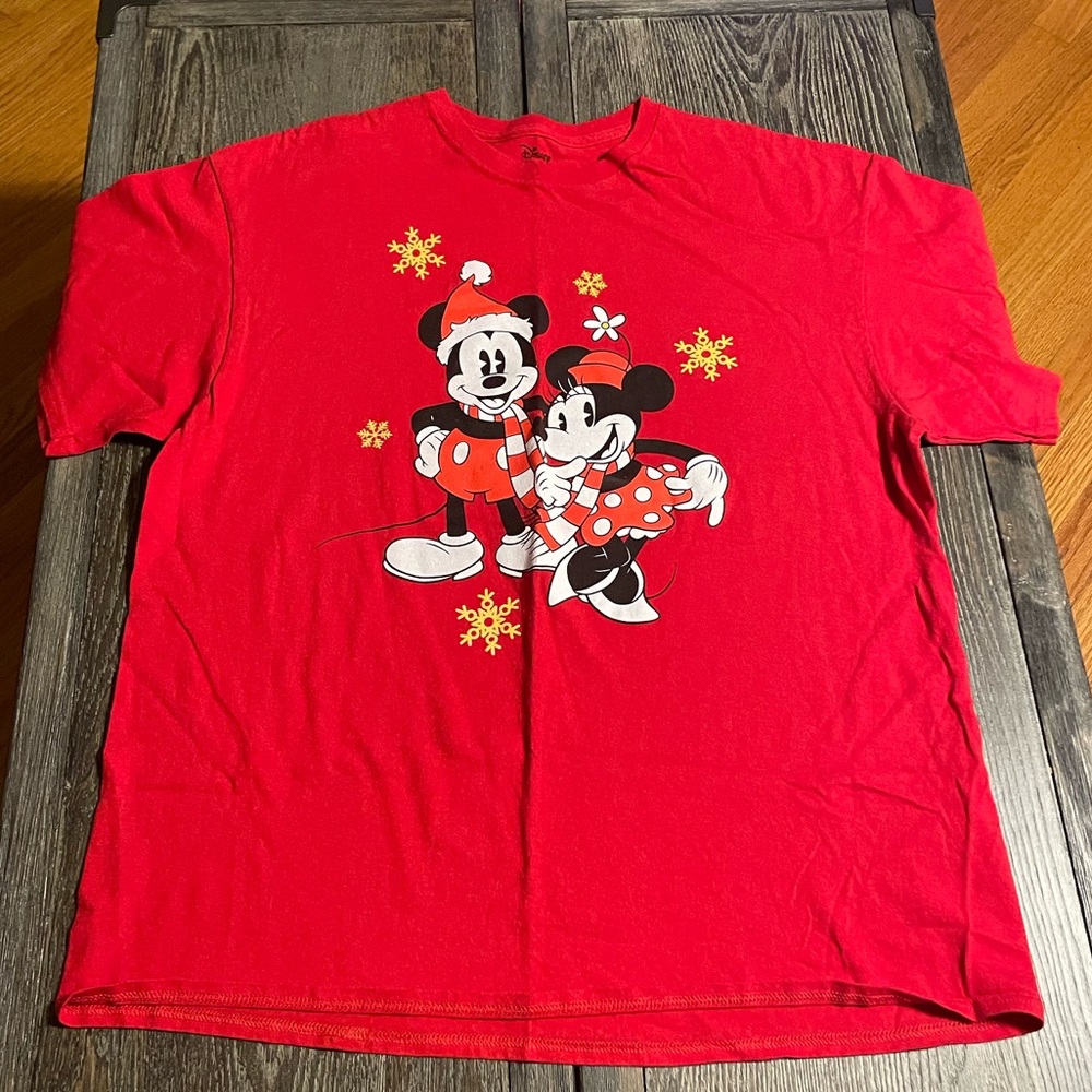 Disney - Mickey & Minnie Winter Theme Tee